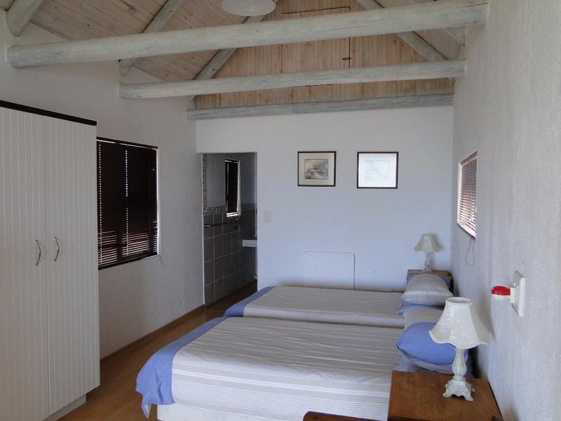 To Let 3 Bedroom Property for Rent in Britannia Bay Western Cape